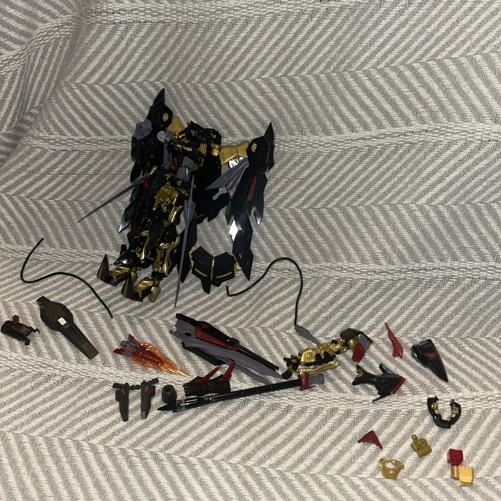 *USED* BANDAI HG Gundam Astray Gold‎ Frame Amatsu D3